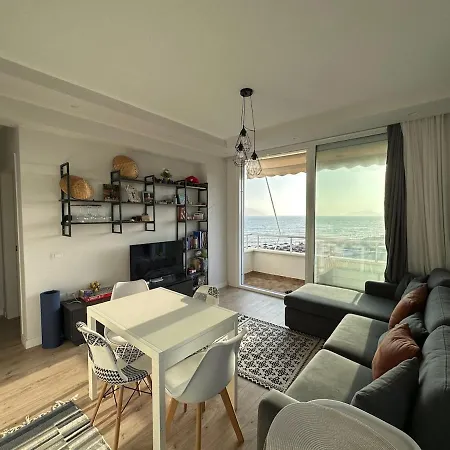 Didi's Sea View