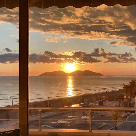 Didi's Sea View דירה *